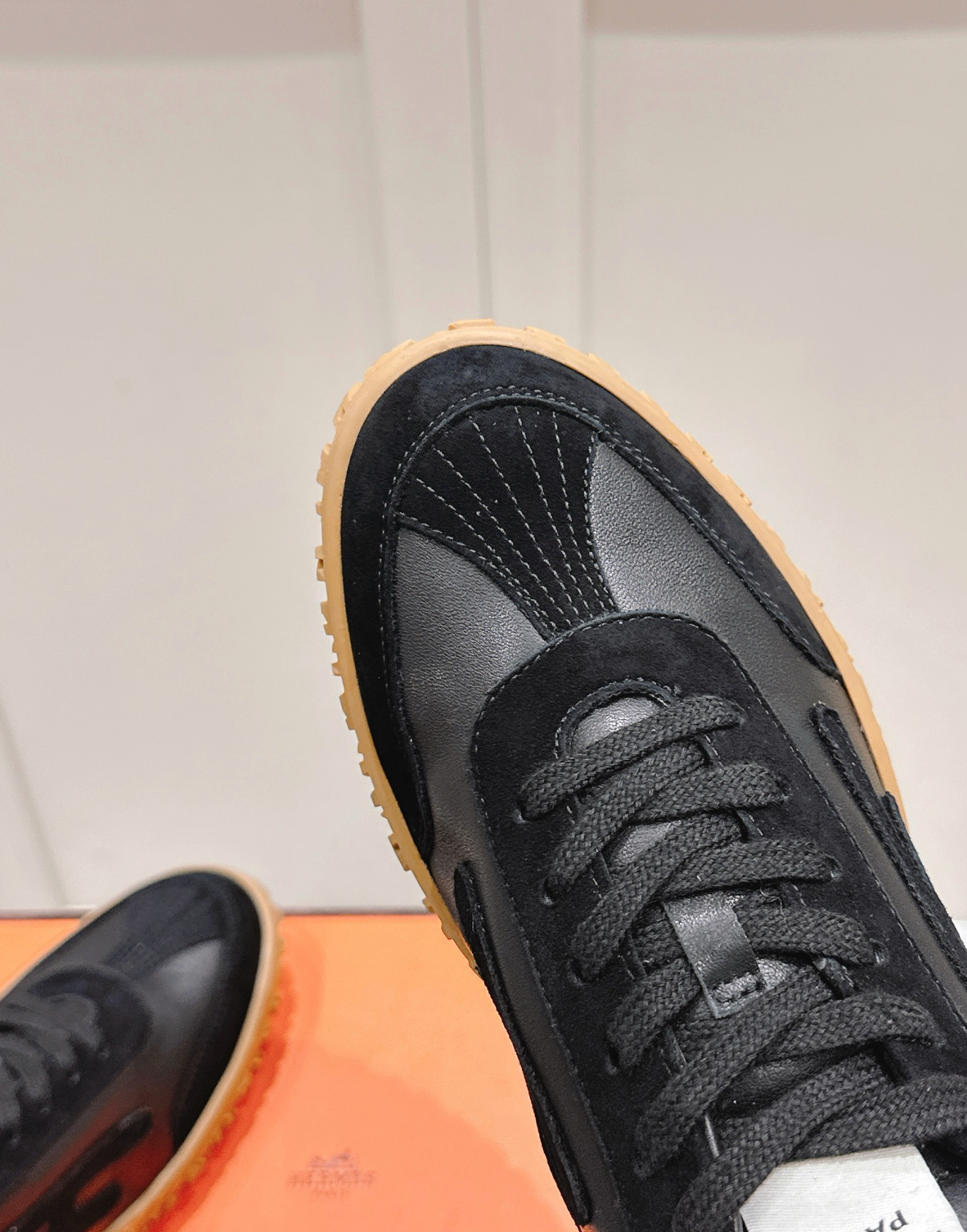 Hermès Jet Noir/Brown Sneakers