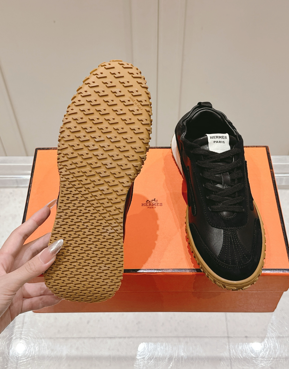 Hermès Jet Noir/Brown Sneakers