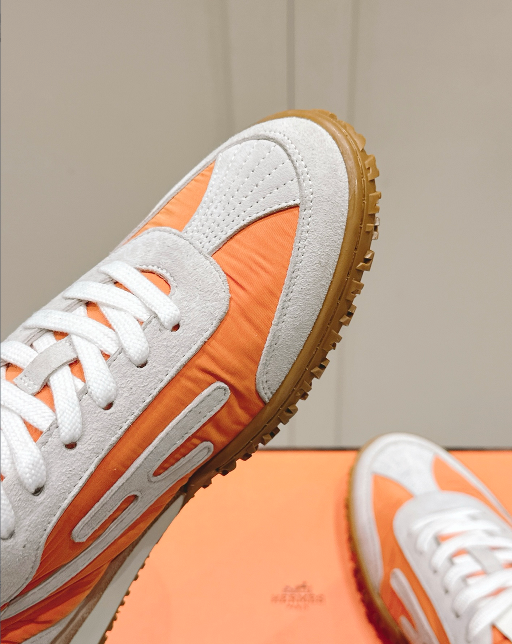 Hermès Jet Orange Sneakers