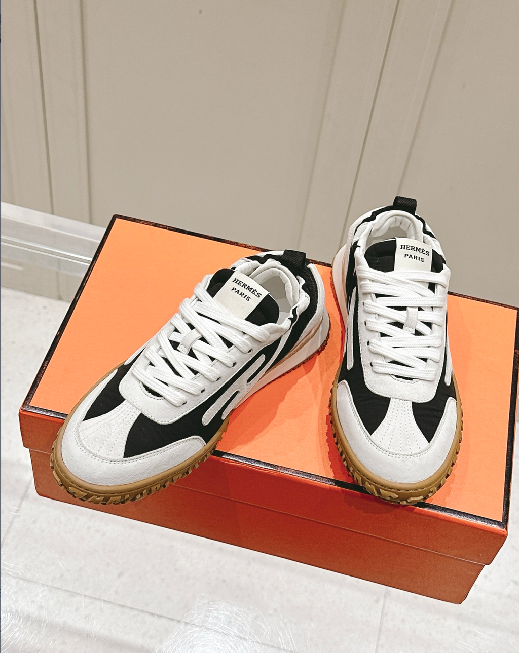Hermès Jet White/Black Sneakers