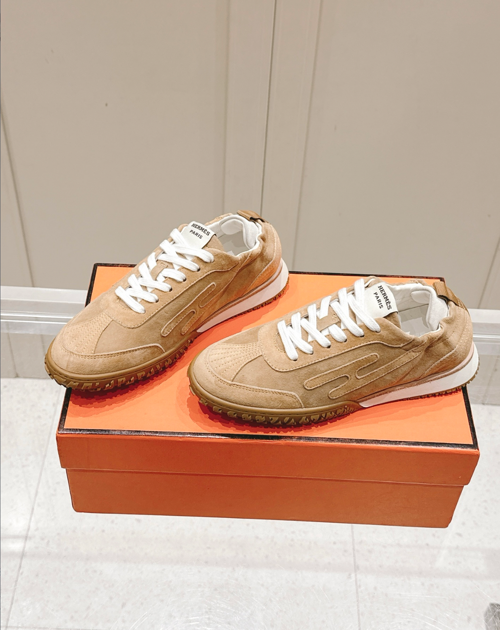 Hermès Jet Camel Sneakers