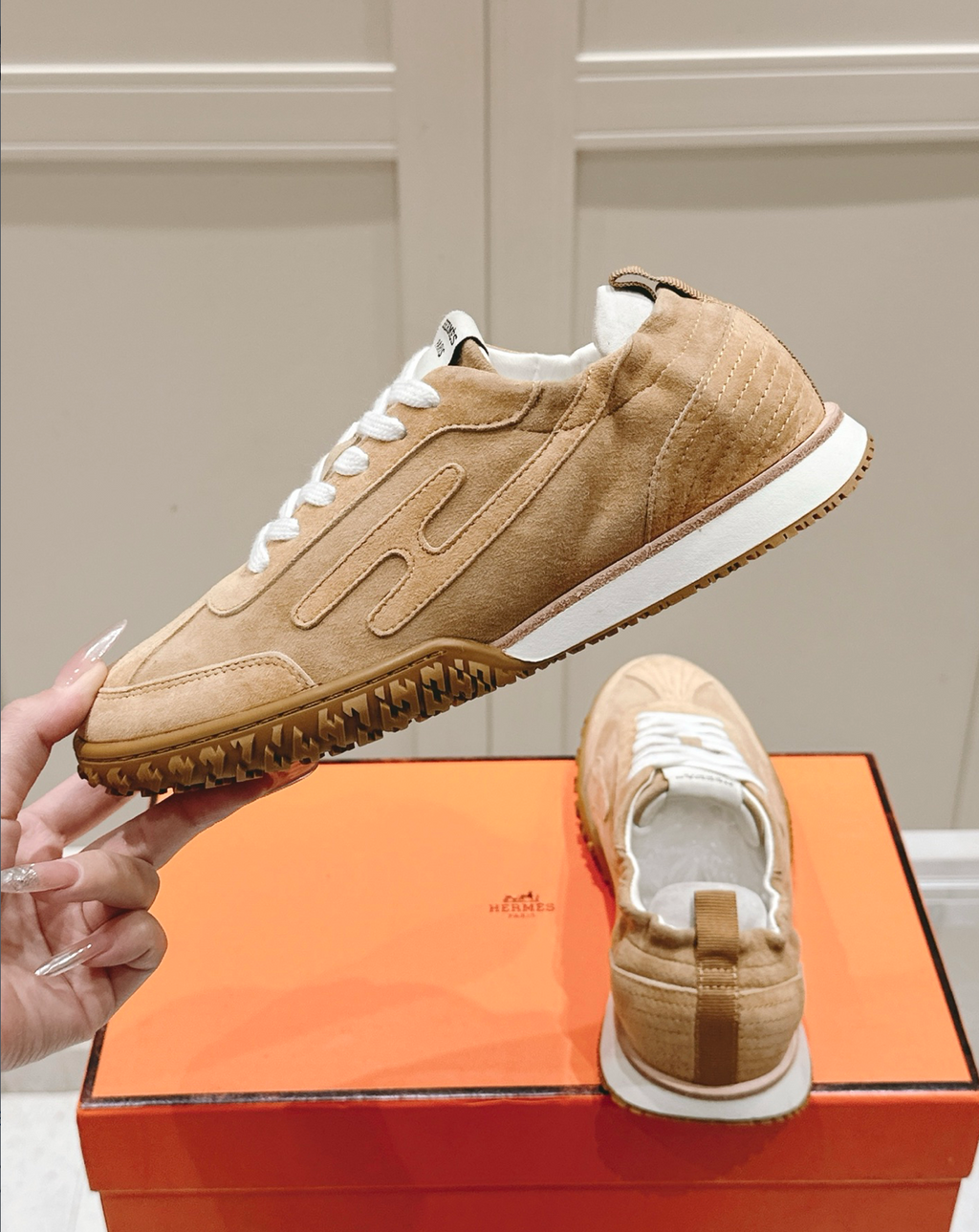 Hermès Jet Camel Sneakers