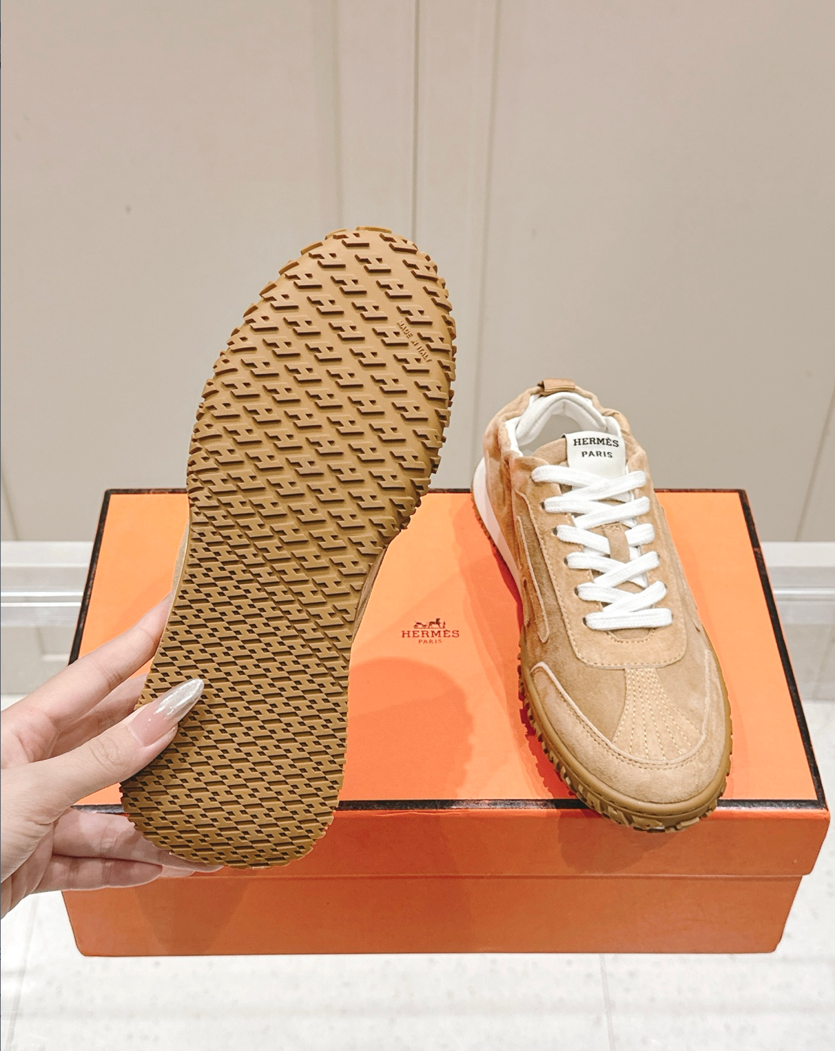 Hermès Jet Camel Sneakers