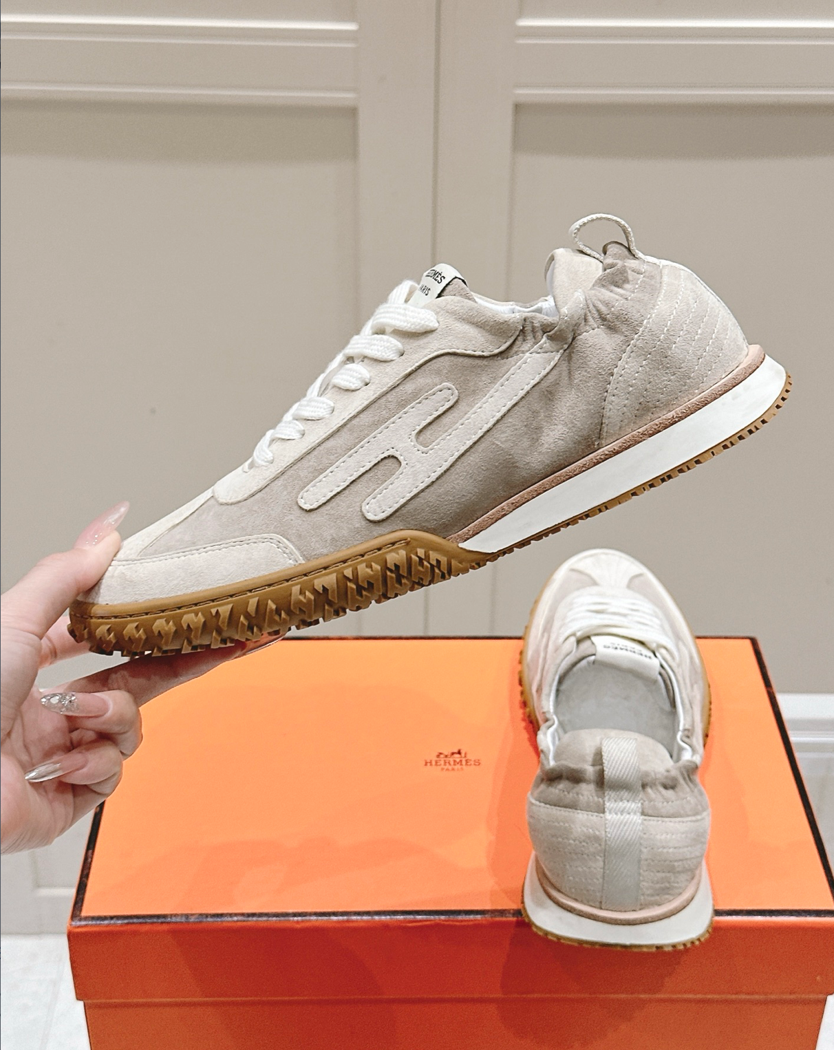 Hermès Jet Grey/Beige Sneakers