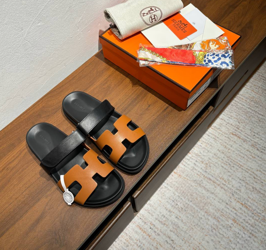 Hermès Chypre Black & Brown Sandal