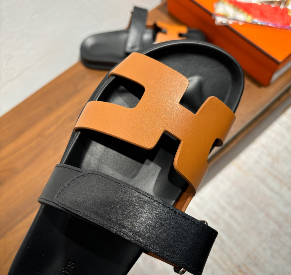 Hermès Chypre Black & Brown Sandal