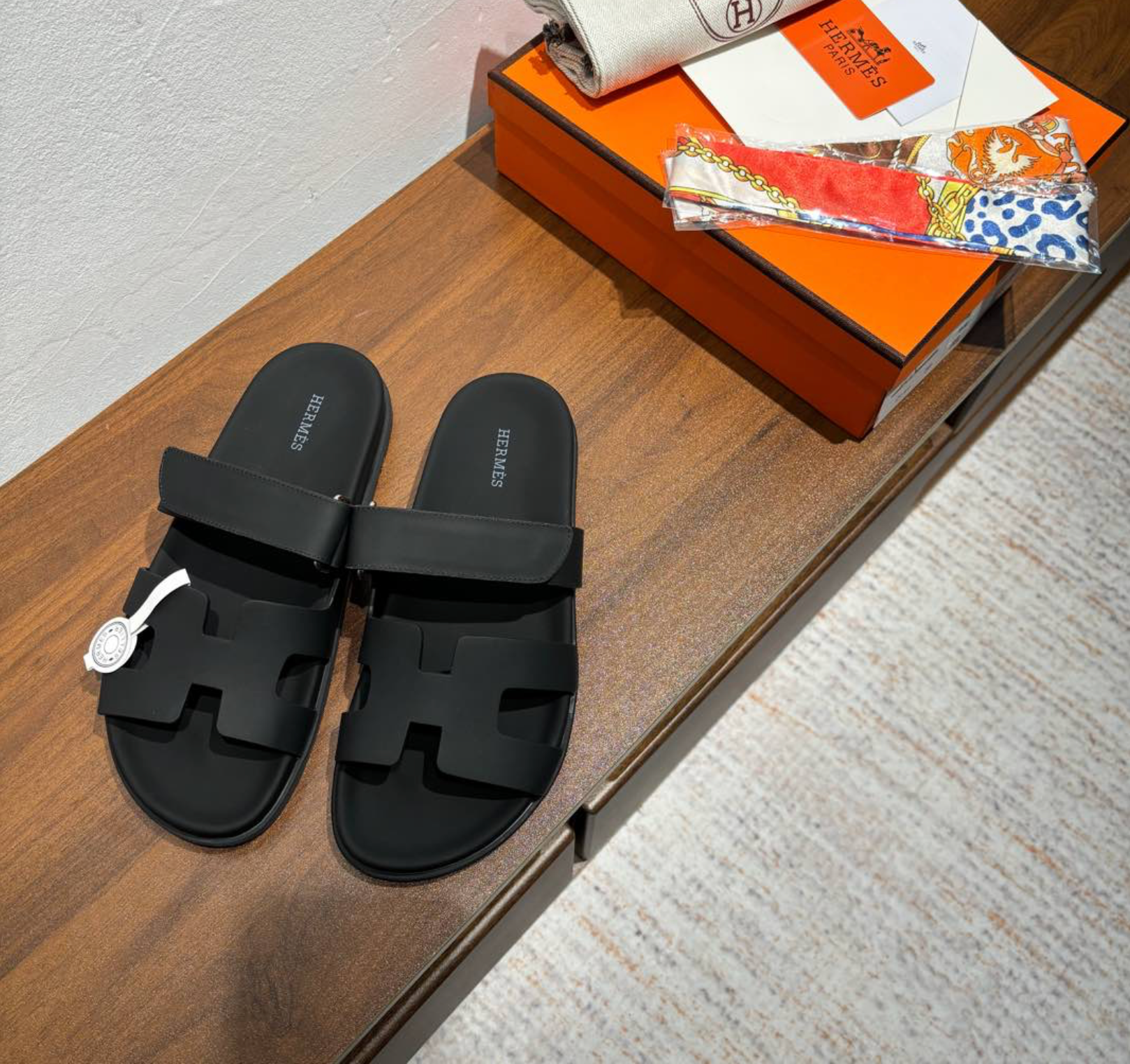 Hermès Chypre Noir Matt Sandal