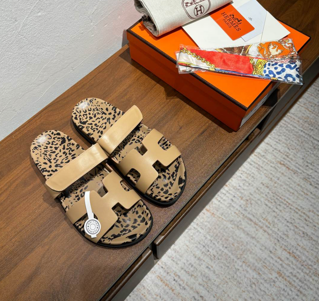 Hermès Chypre Beige Argile Leopard Sandal