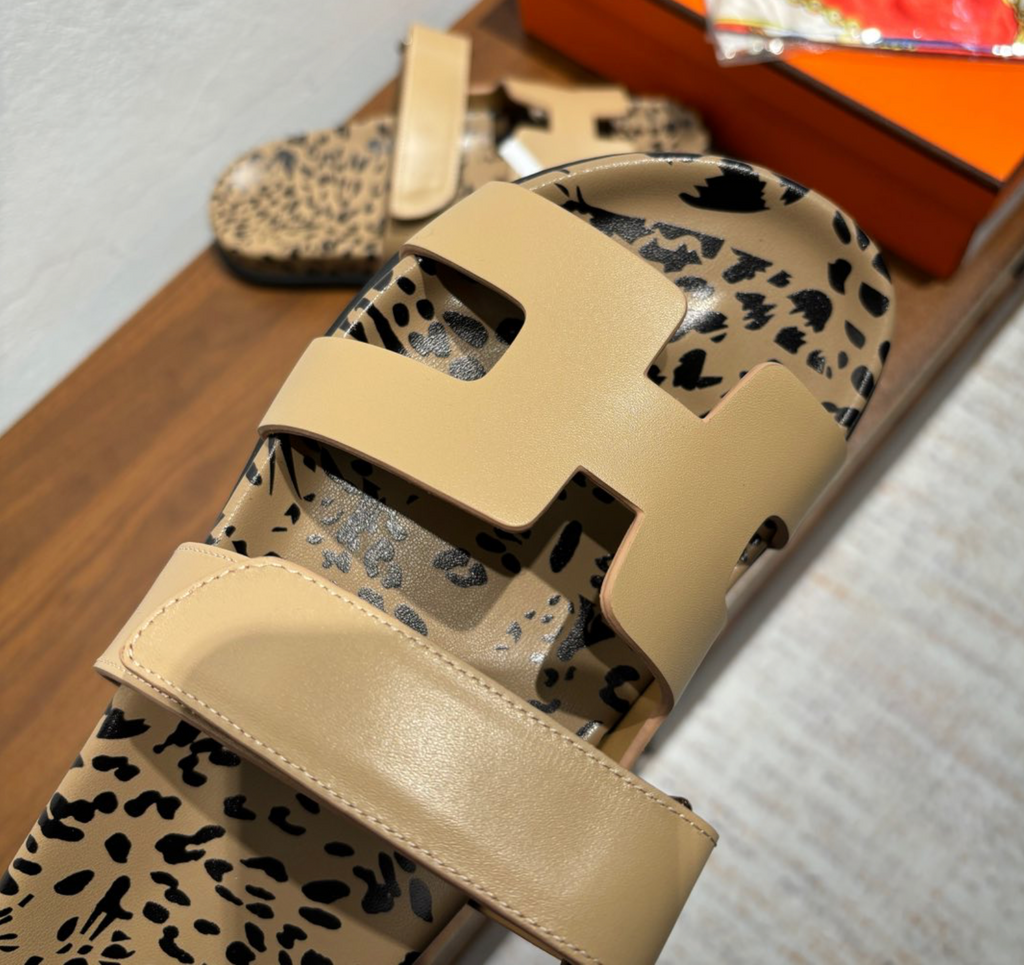 Hermès Chypre Beige Argile Leopard Sandal