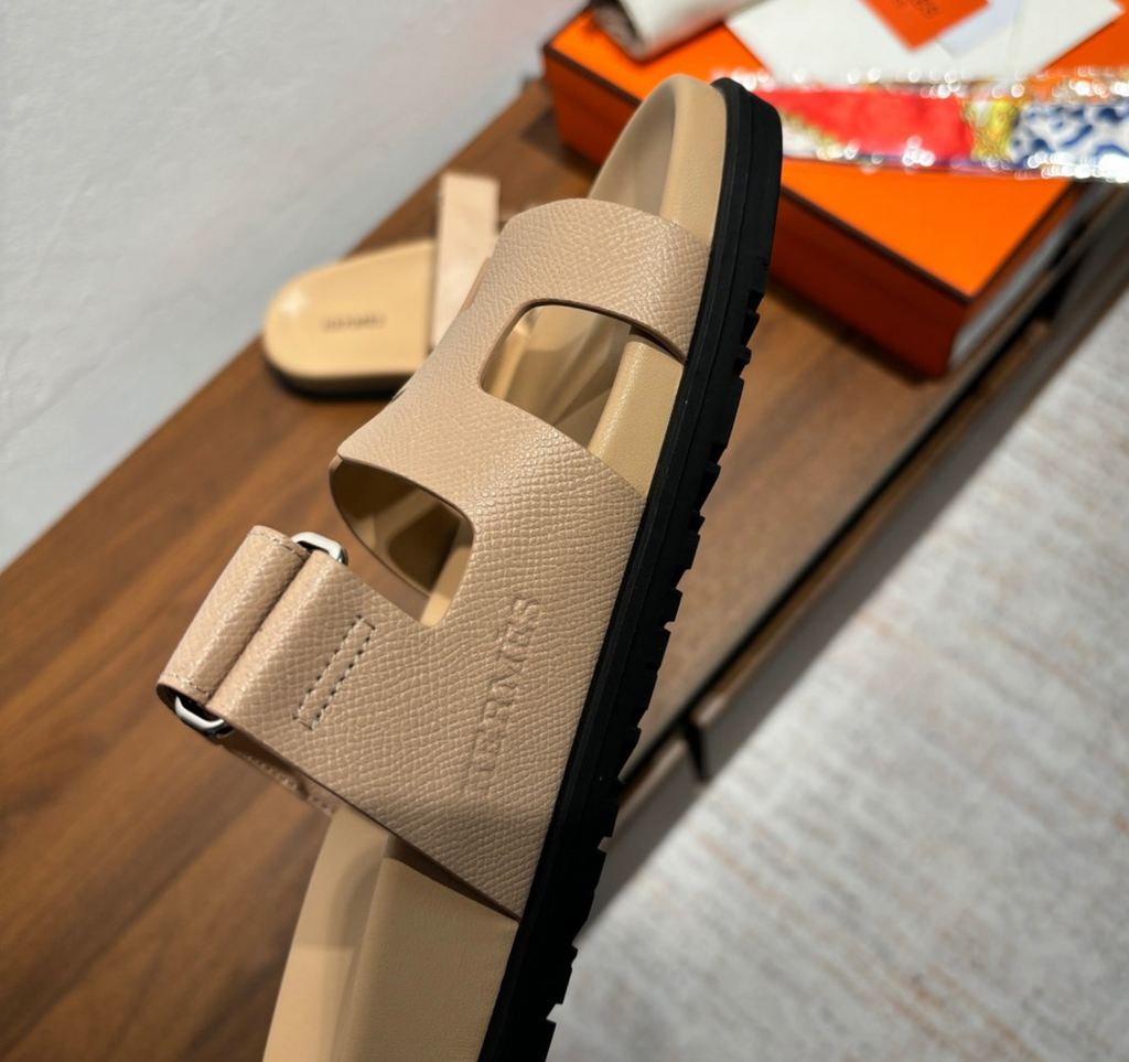Hermès Chypre Leather Sand Sandal