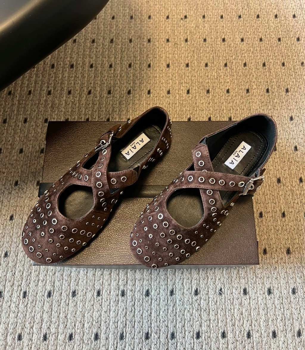 ALAÏA MOCHA CRISS CROSS BALLET FLATS SUEDE WITH EYELETS