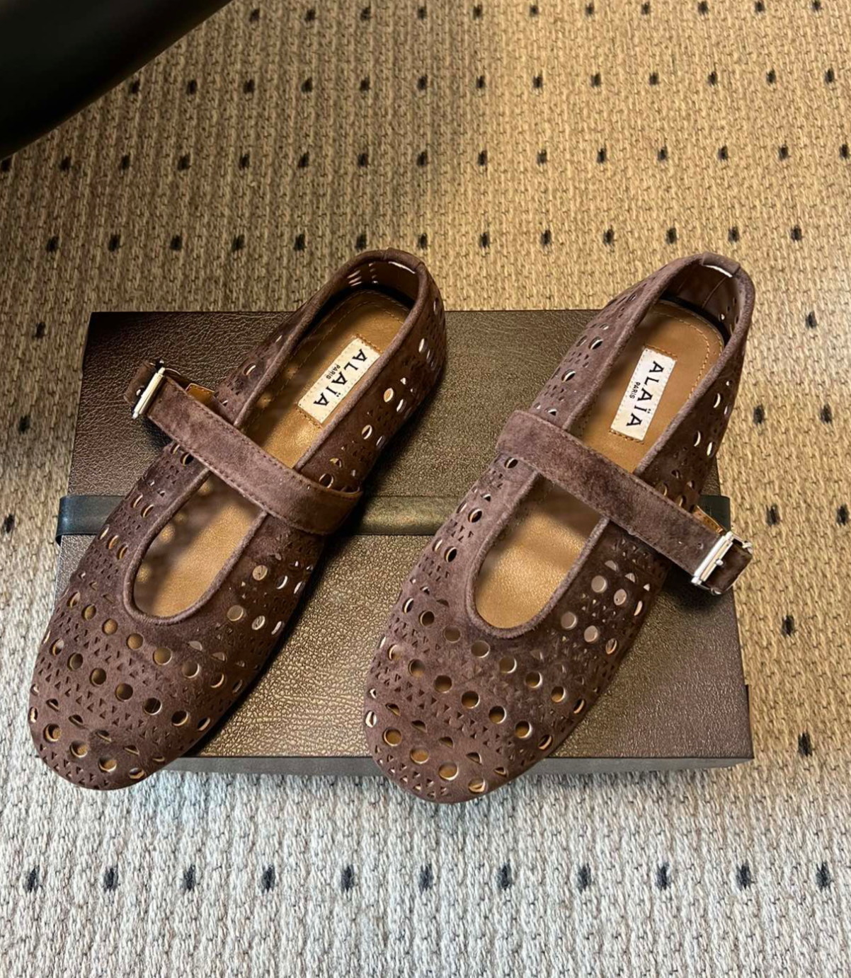 ALAÏA MOCHA SUEDE VIENNE PERFORATED BALLET FLAT