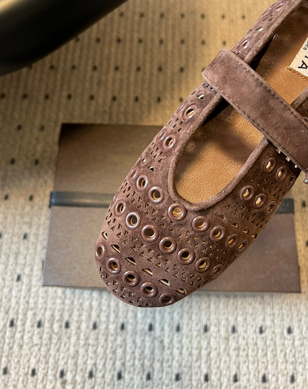 ALAÏA MOCHA SUEDE VIENNE PERFORATED BALLET FLAT