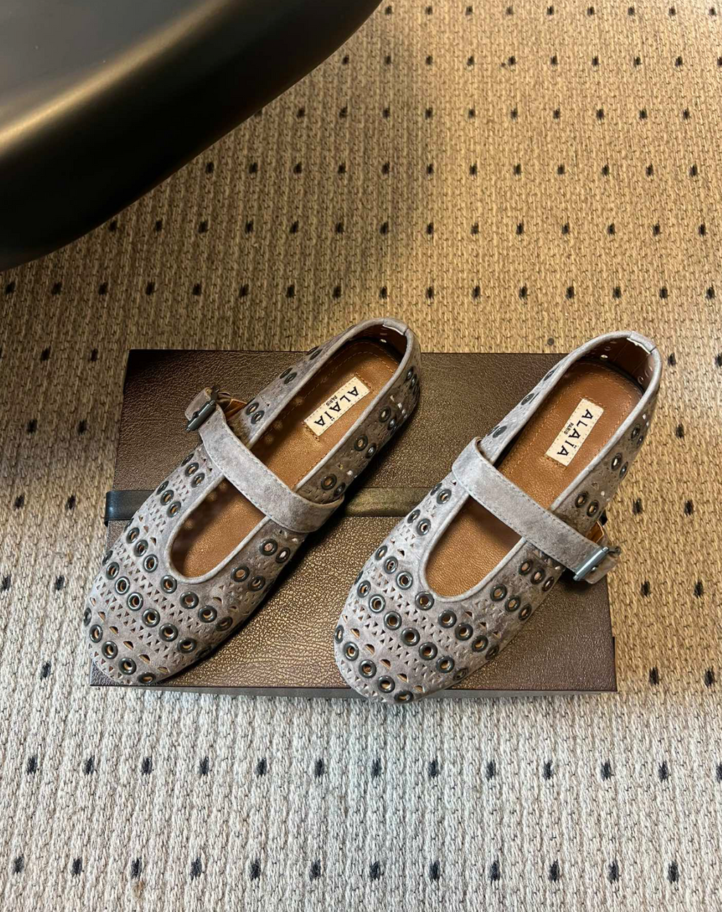 ALAÏA GREY SUEDE VIENNE PERFORATED BALLET FLAT
