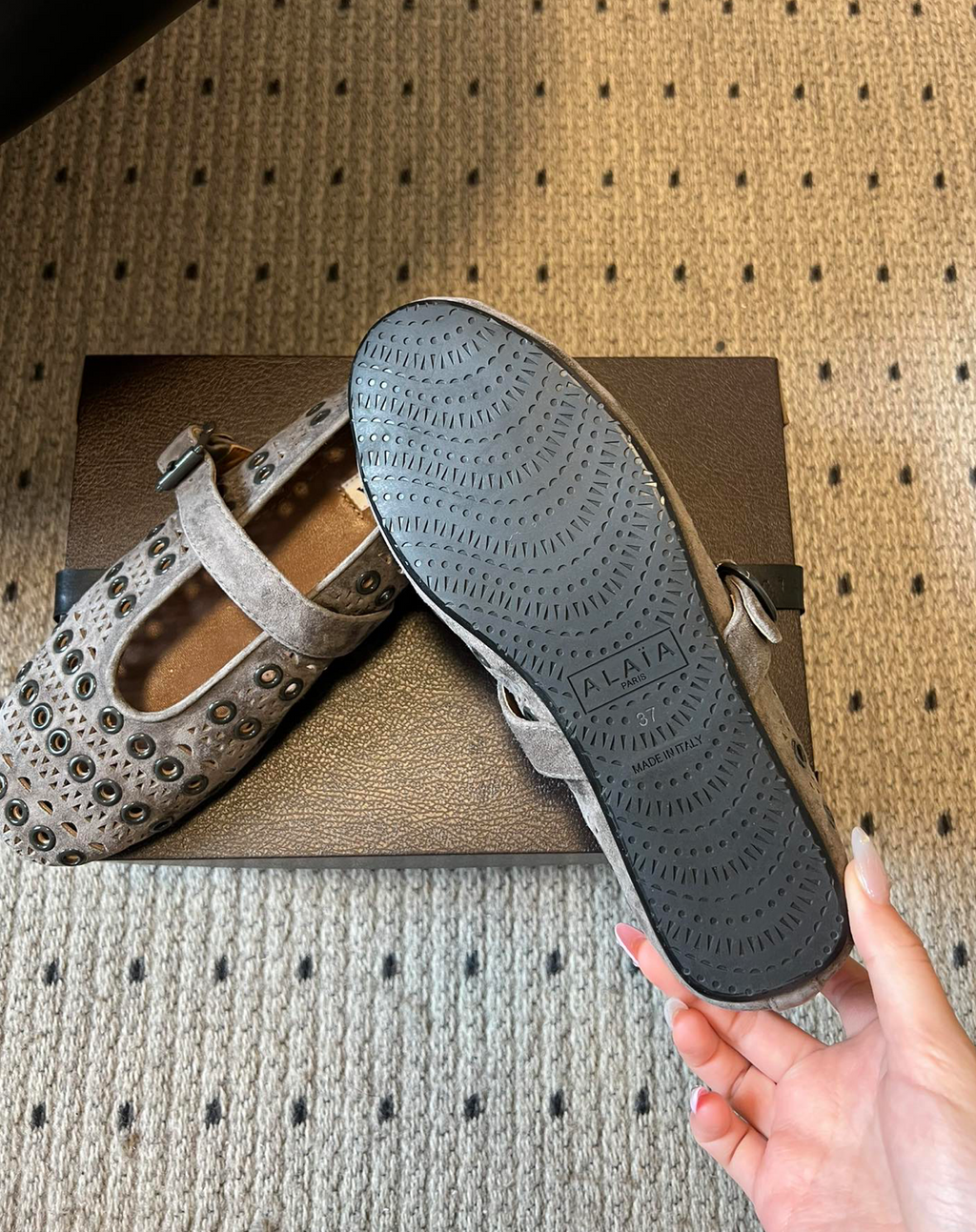 ALAÏA GREY SUEDE VIENNE PERFORATED BALLET FLAT