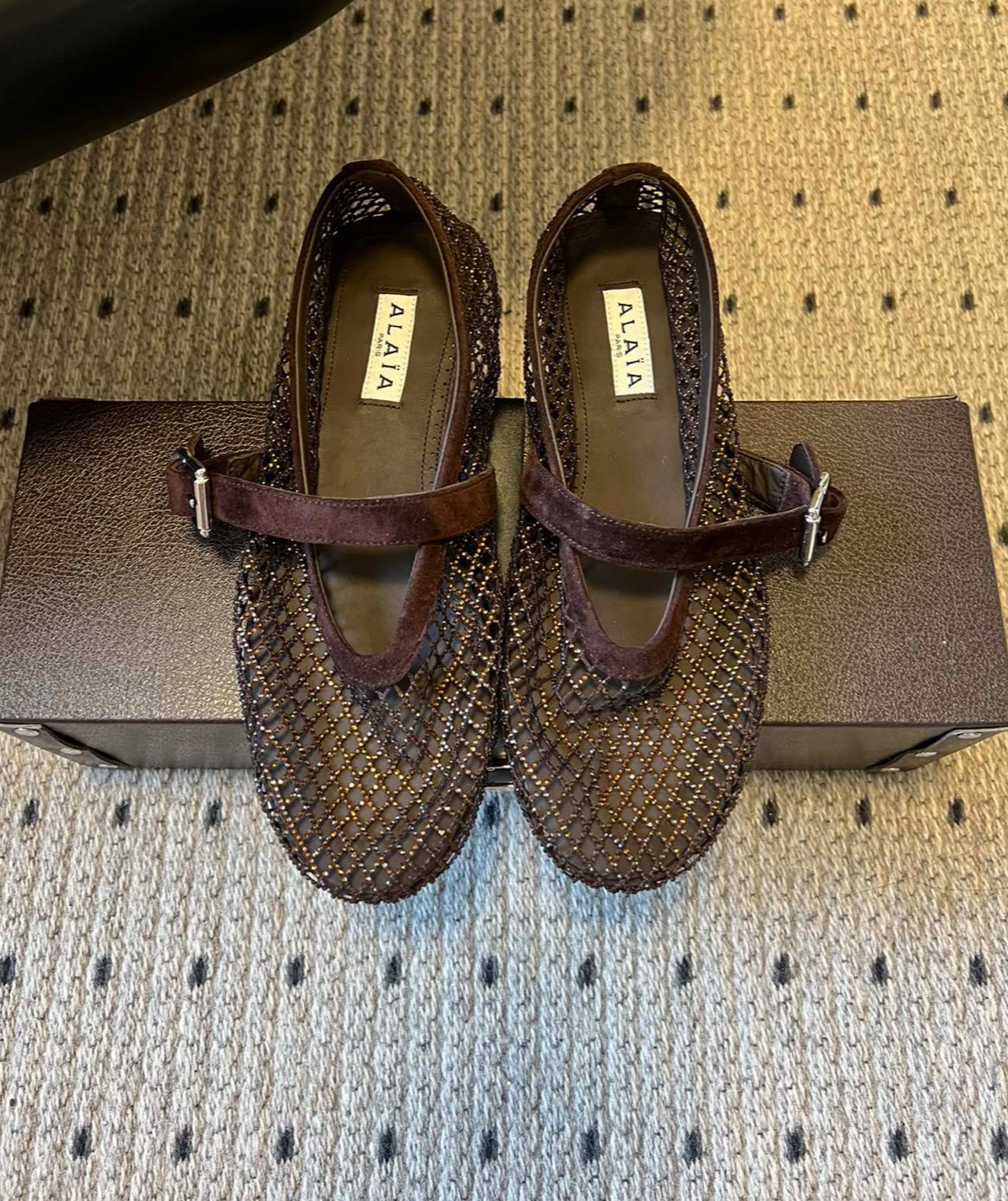ALAÏA BROWN BALLET FLATS IN STRASS FISHNET