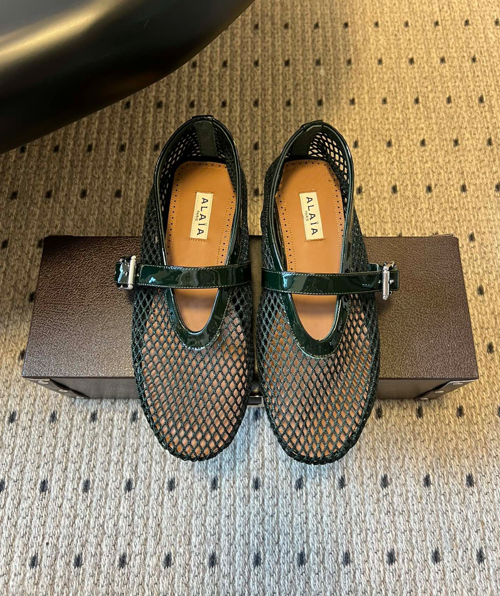 ALAÏA GREEN BALLET FLATS IN FISHNET