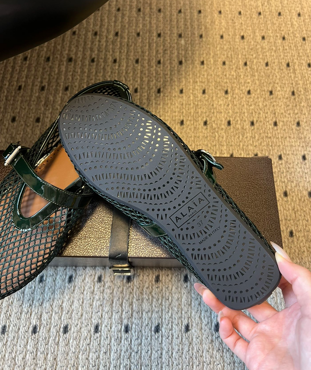 ALAÏA GREEN BALLET FLATS IN FISHNET
