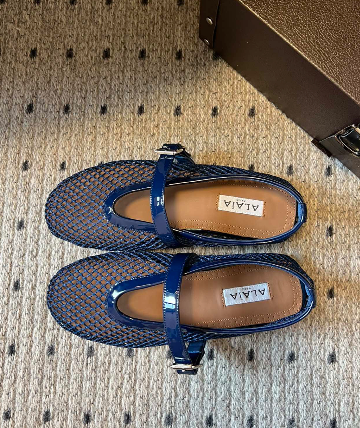 ALAÏA NAVY BALLET FLATS IN FISHNET