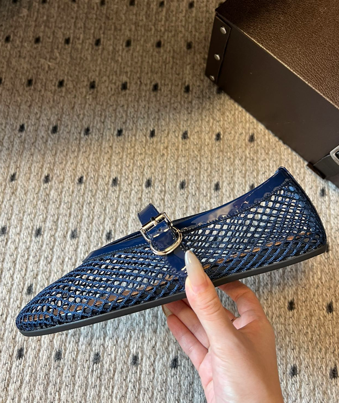 ALAÏA NAVY BALLET FLATS IN FISHNET