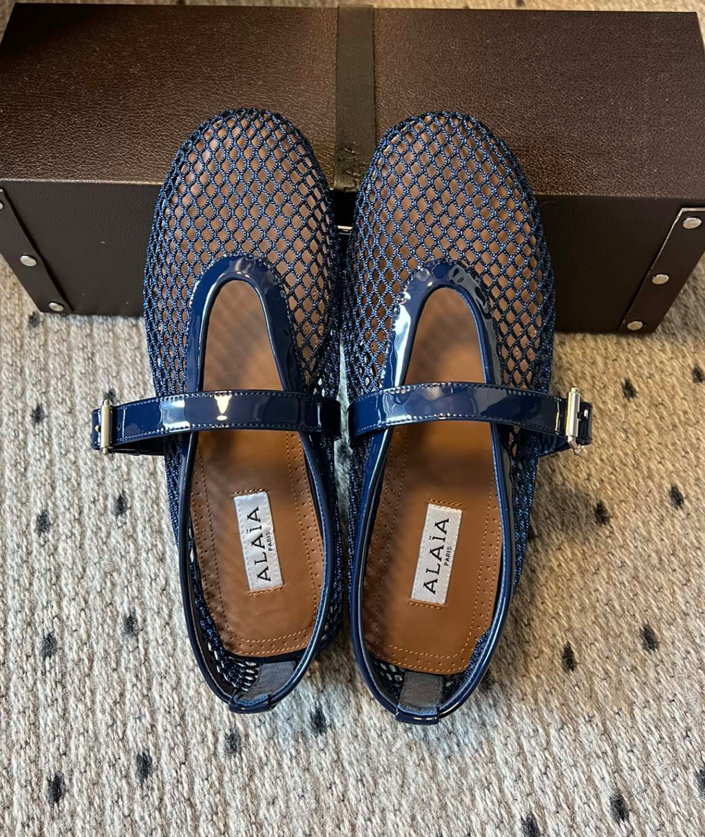 ALAÏA NAVY BALLET FLATS IN FISHNET