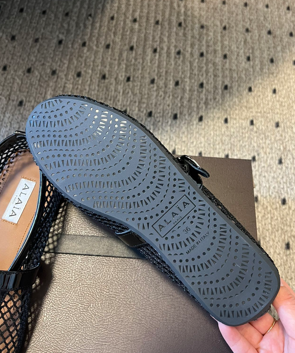 ALAÏA NOIR BALLET FLATS IN FISHNET
