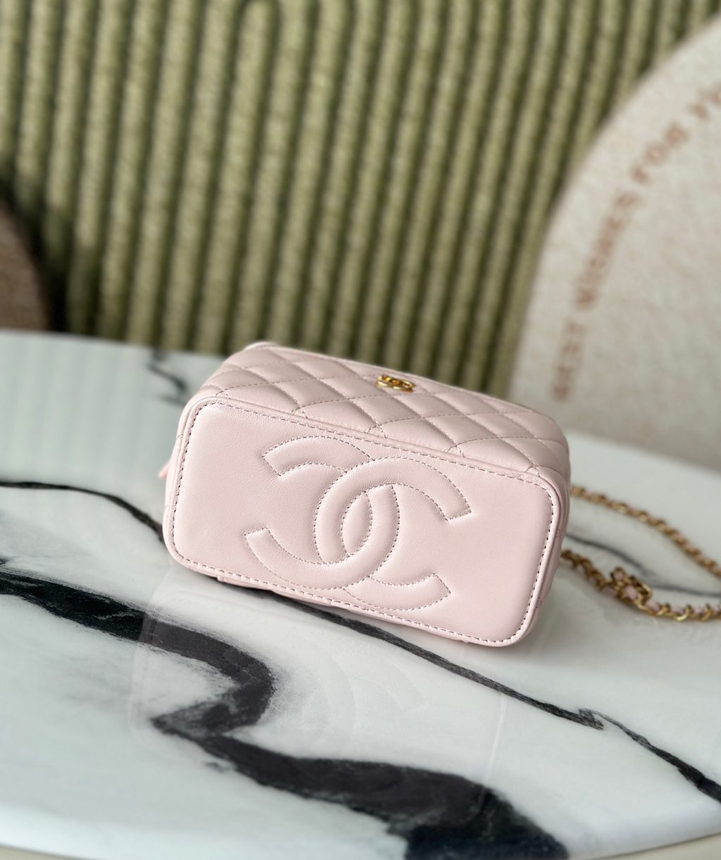 Chanel Vanity on Chain Pearl Crush Pink Lambskin