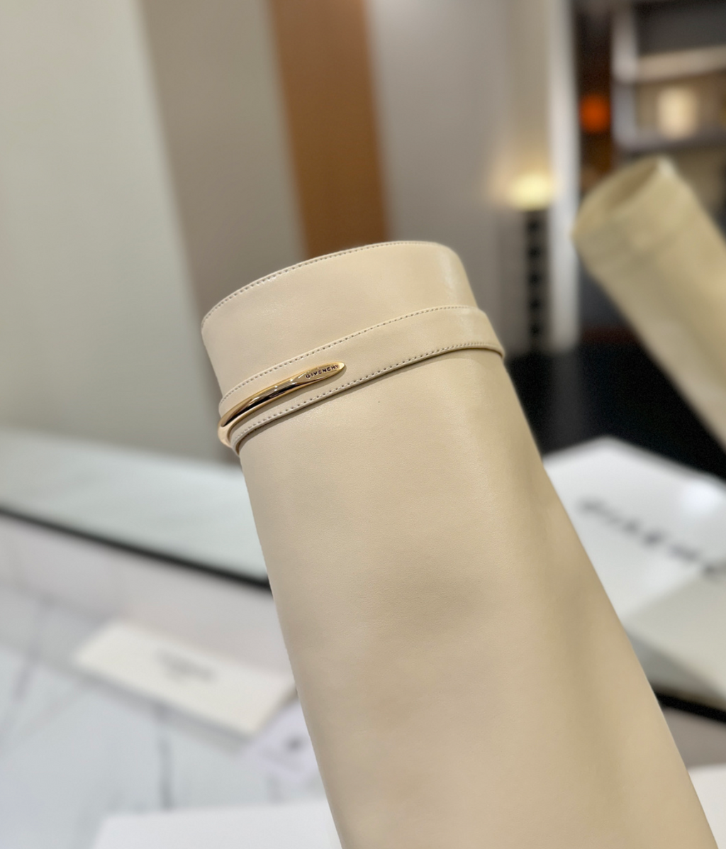 GIVENCHY Shark Leather Knee Boots Off White