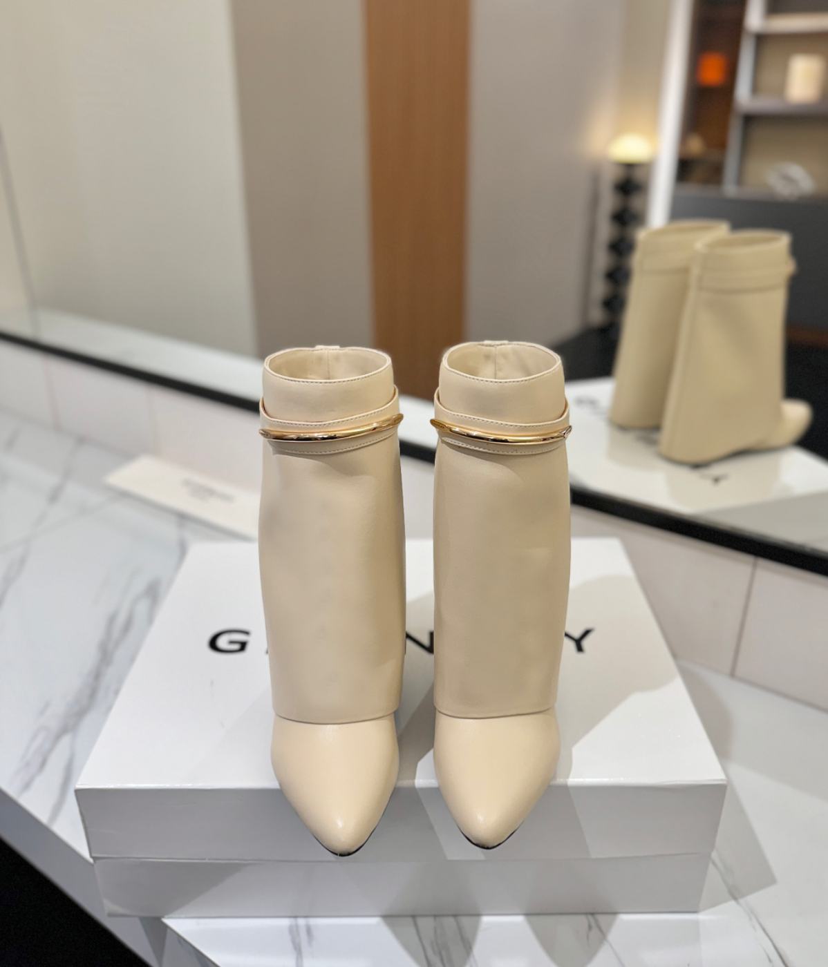 GIVENCHY Shark Pinch Ankle Boots in leather