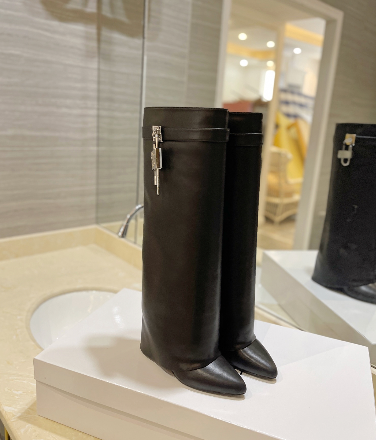 GIVENCHY Shark Lock Boots In Leather In Black