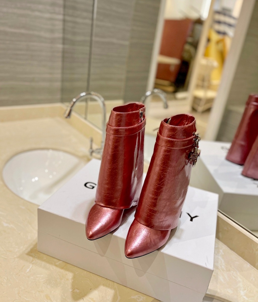 GIVENCHY Shark Lock Ankle Boots In Rose Gold
