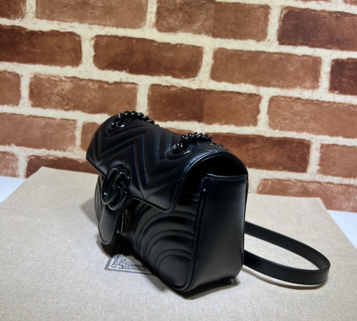 Gucci GG Marmont shoulder bag