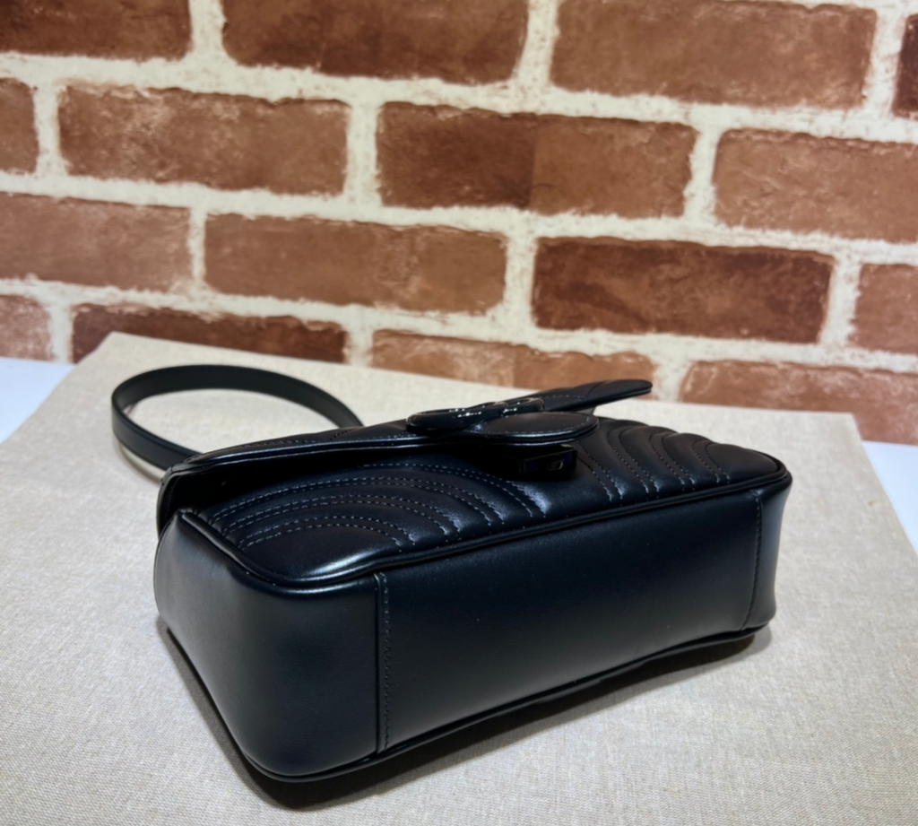 Gucci GG Marmont shoulder bag