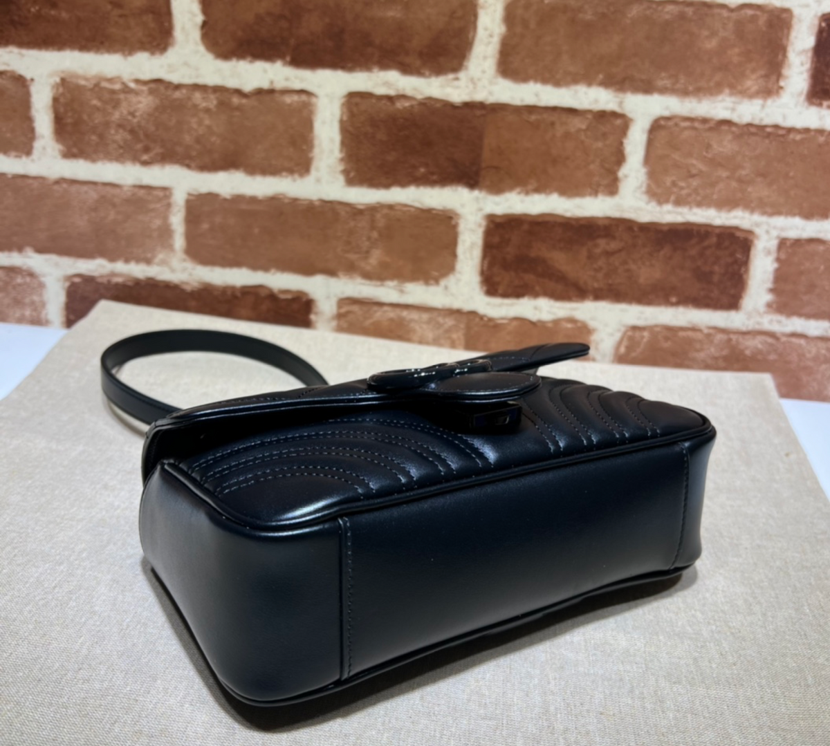 Gucci GG Marmont shoulder bag