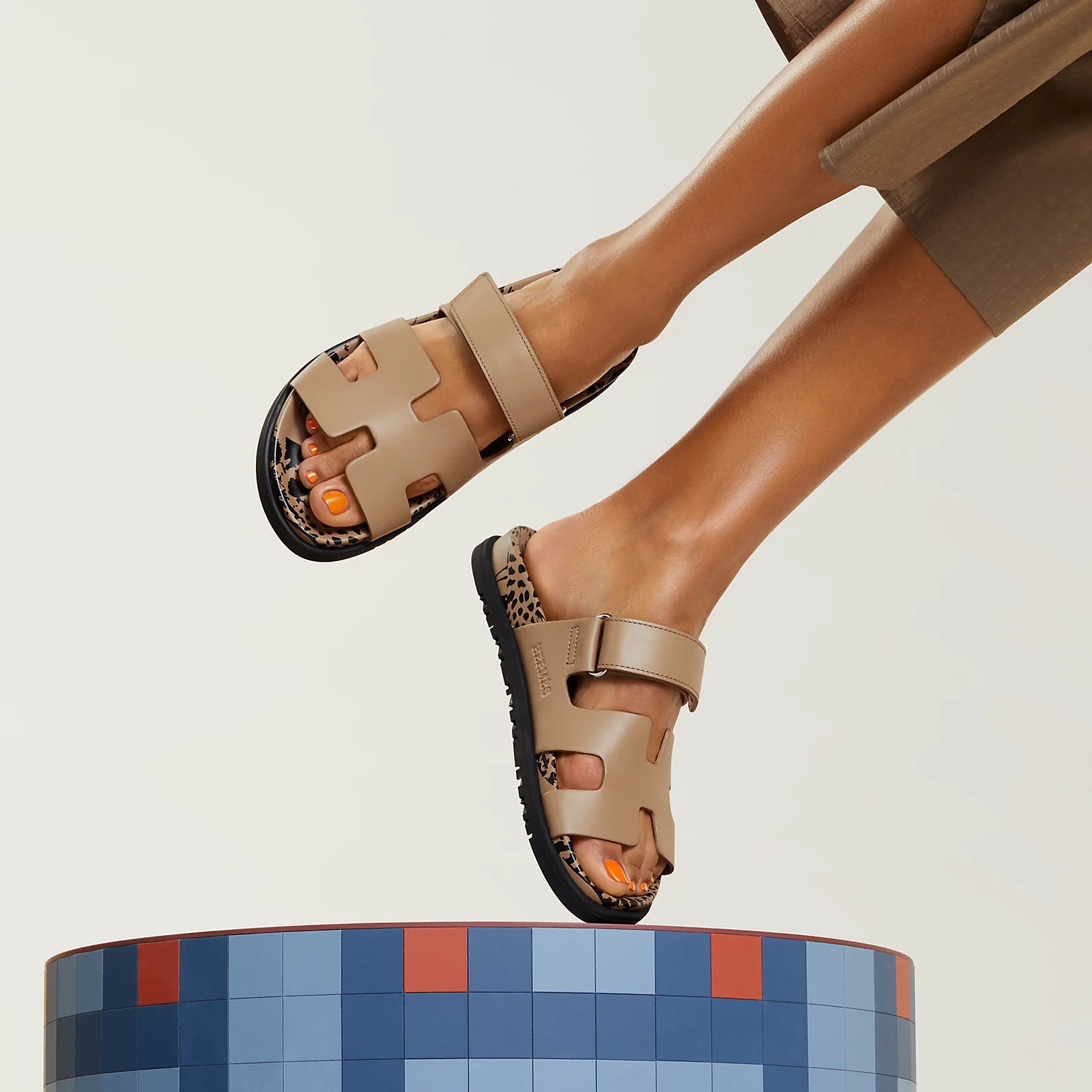Hermès Chypre Beige Argile Leopard Sandal